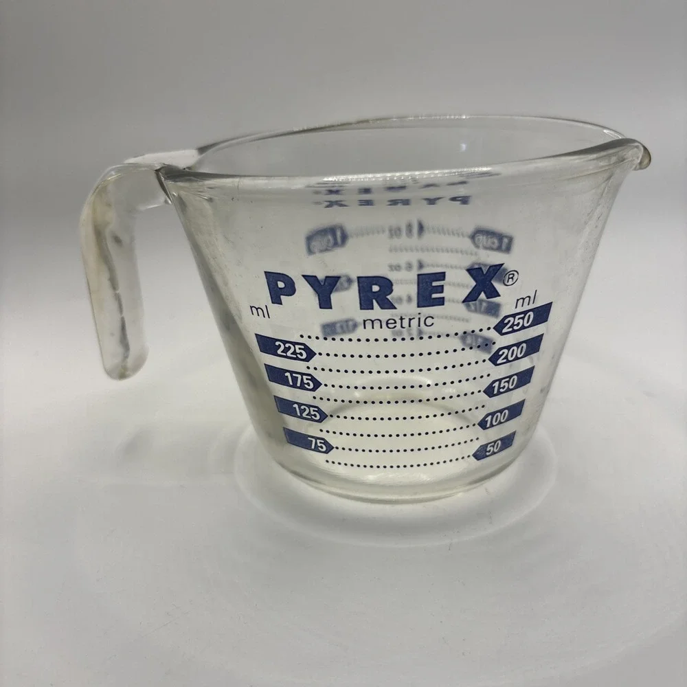 Vintage PYREX 1 cup glass measuring cup blue lettering retro kitchen all caps
